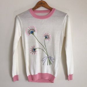 Vintage floral embroidered sweater Small